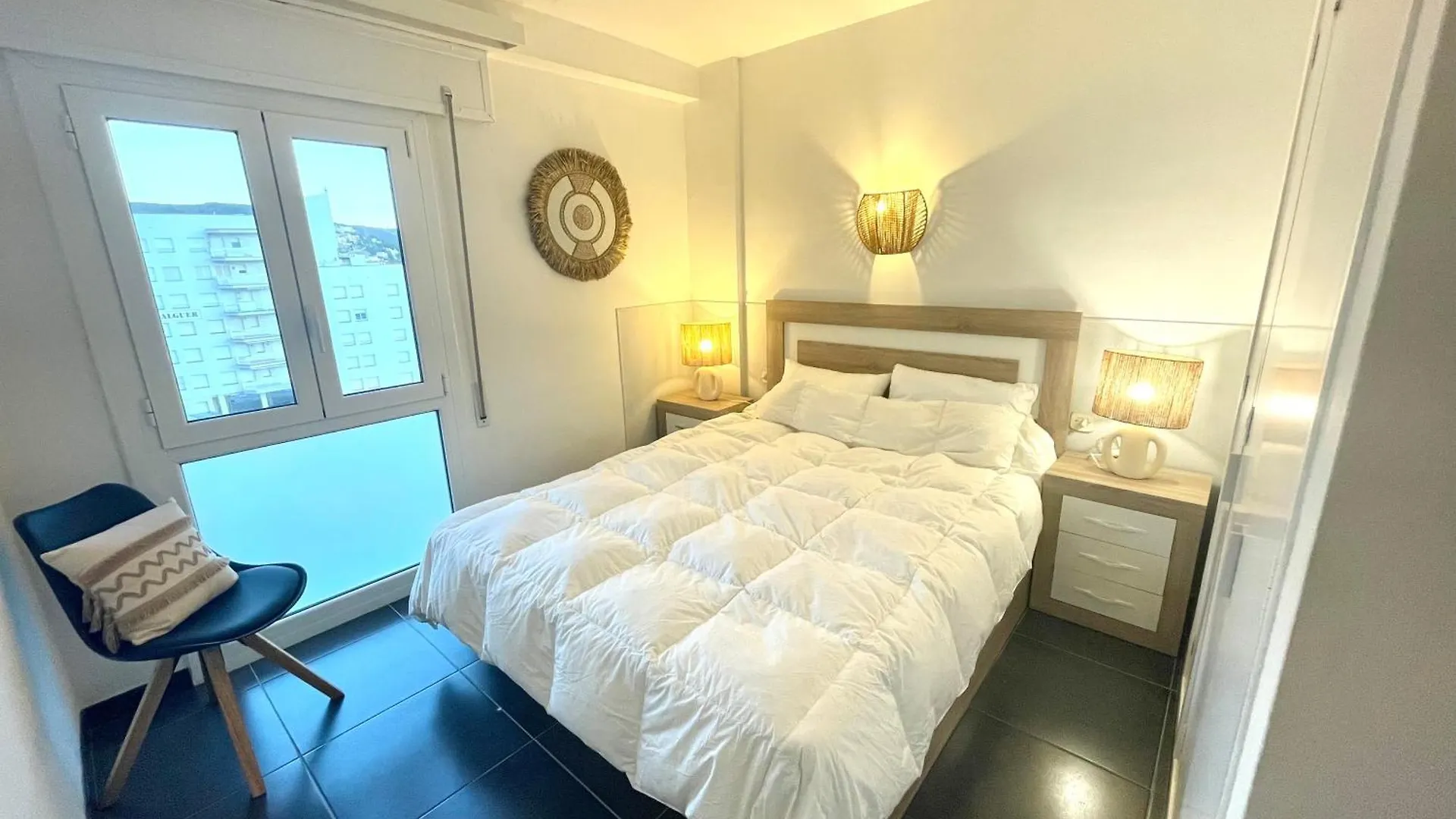 Delfin 8F Daire Roses İspanya